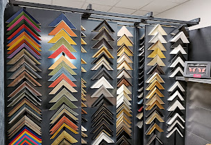 Photo n°22 de SARL Arts et Loisirs /DALBE à Ibos (Magasin de matériel artistique)