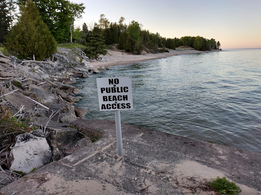 Sturgeon Bay Canal Light - Thumbnail