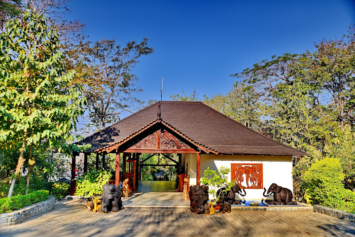 Popa Mountain Resort by null