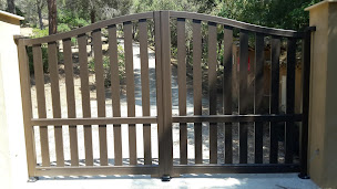 Photo n°15 de CB Esterel Réalisations - Menuiserie Alu/PVC - Remplacement de Roulettes Baie Coulissante à Roquebrune-sur-Argens (Menuisier)