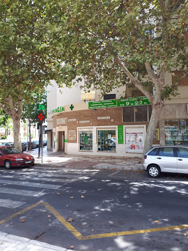 Farmacia Pez Espada Torremolinos 12 Horas Logo