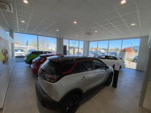 Photo n°20 de Garage PEUGEOT / OPEL Arpajon à Arpajon (Concessionnaire Opel)