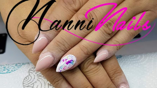Nanni Nails