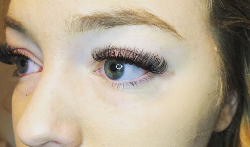 Lashed by lizz - Visual