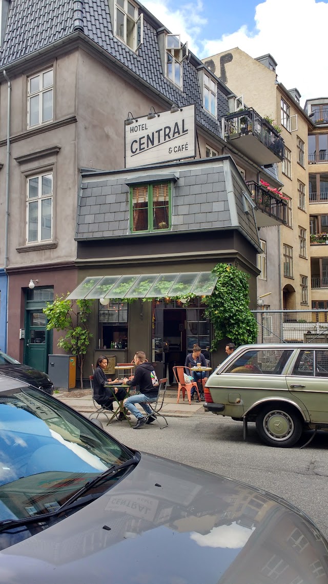 Central Hotel og Café