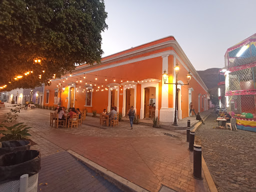 La Ramirez - Visual