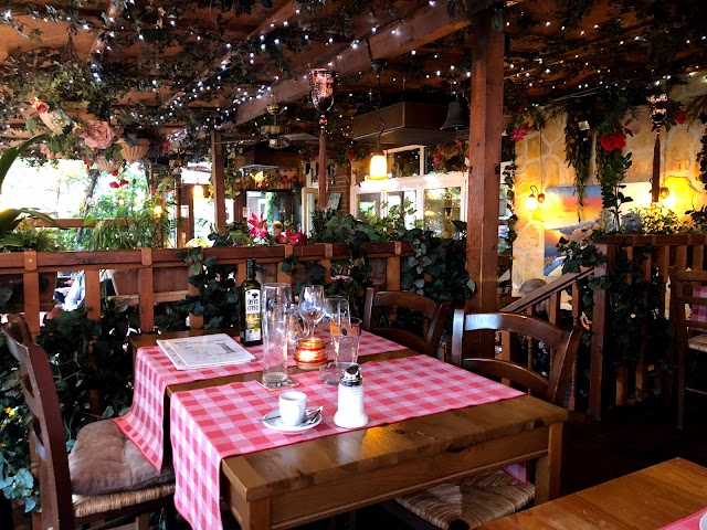 Costas Greek Taverna