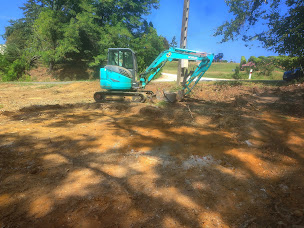 Photo n°2 de BG TERRASSEMENT à Bétous (Société de travaux publics)