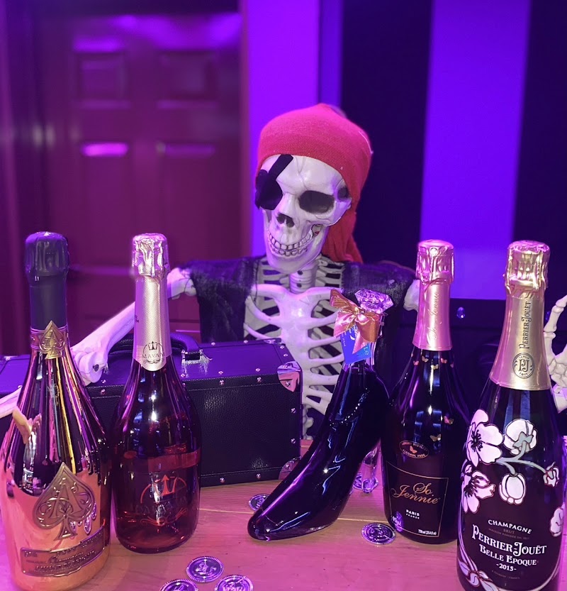 池袋コンカフェ ティアラドール / Tiara Doll