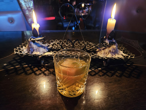 Raven's Manor - Thumbnail