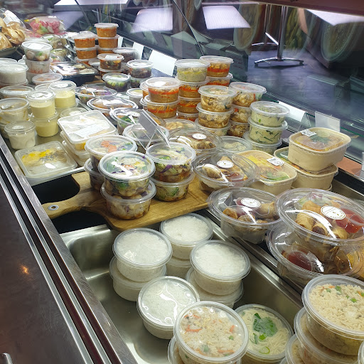 Dee's Kitchen - Visual