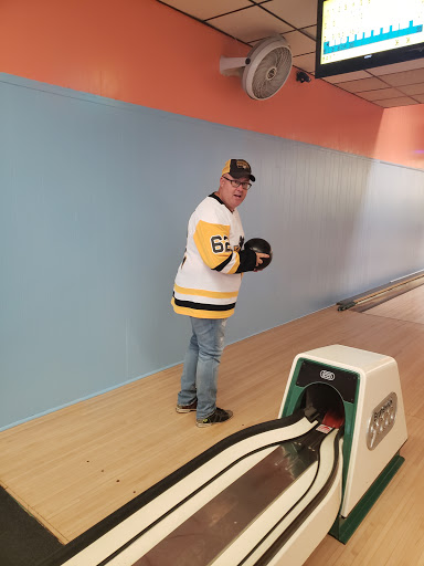 Oakes Bowling Lanes