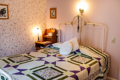 Prospect Historic Hotel Bed and Breakfast Inn - Motel and Dinner House - Thumbnail