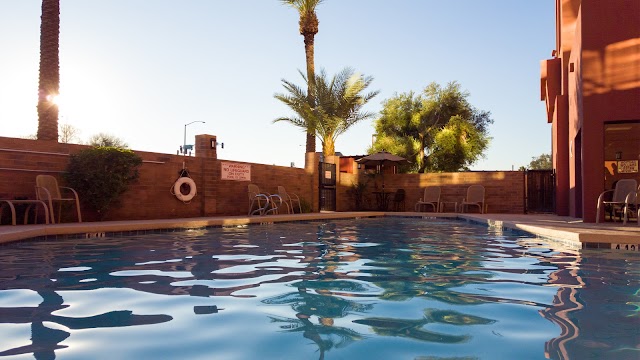 Drury Inn & Suites Phoenix Airport