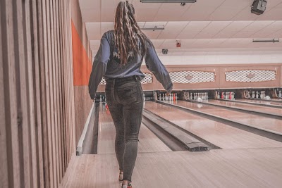 Tracy Lanes