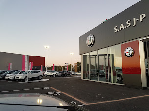 Photo n°2 de ALFA ROMEO TROYES - GROUPE FROMENT à Barberey-Saint-Sulpice (Service de réparation)