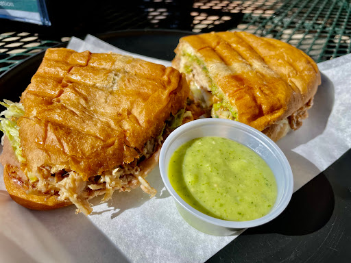 Cuevas Tacos - Visual