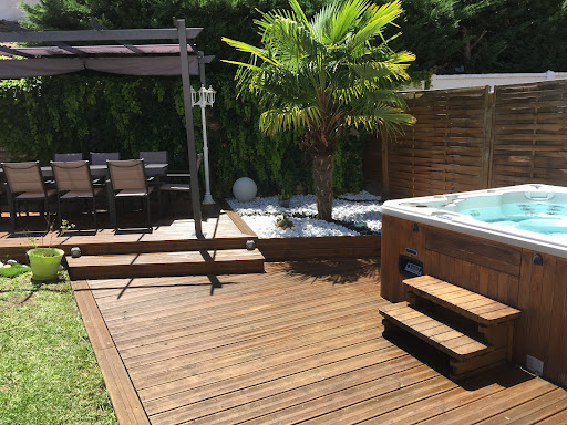 Photo de Location maison piscine intérieure - spa jacuzzi - en Gironde Aquitaine à Hourtin (33990)