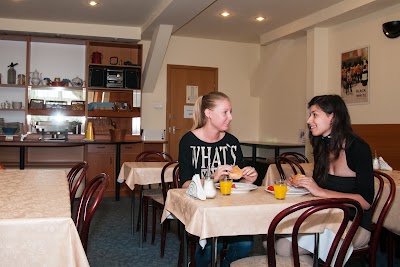 Photos of Hotel Fortuna Olcs&oacute; Sz&aacute;ll&aacute;s Csal&aacute;dbar&aacute;t sz&aacute;ll&aacute;s Budapest