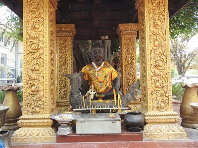 Photos of King Master Statue
