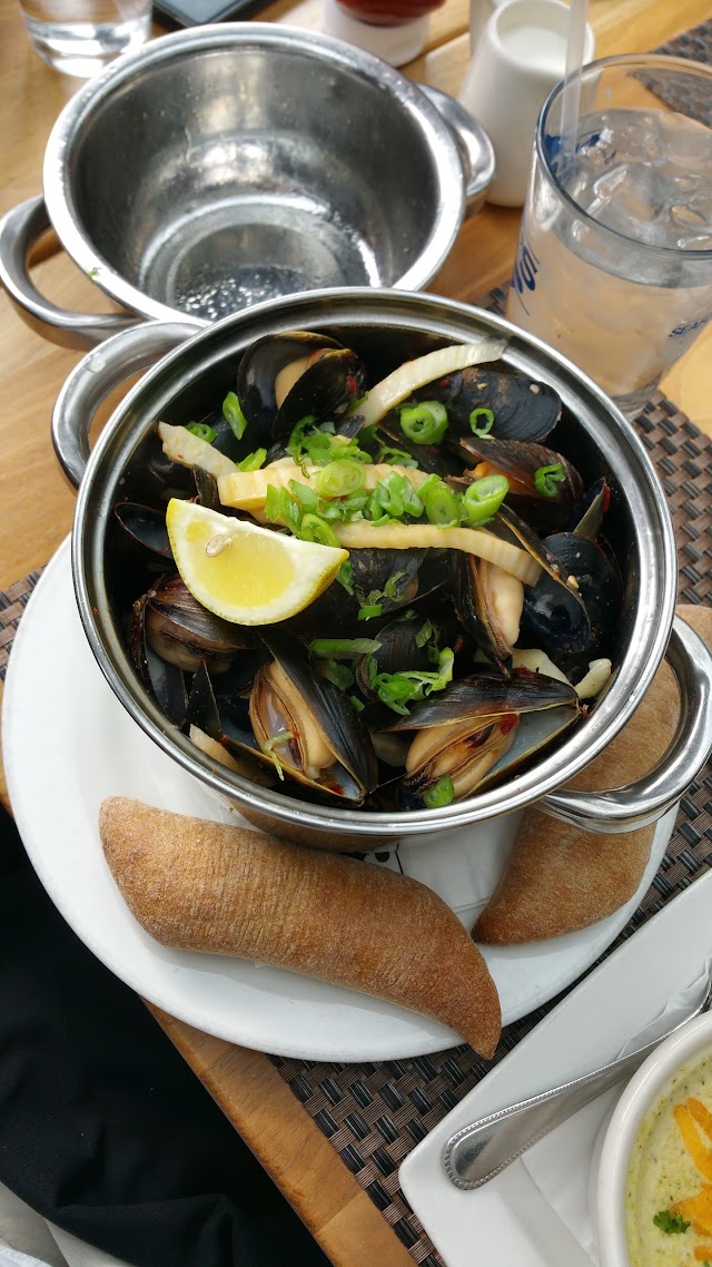 Nick's Riverside Grill