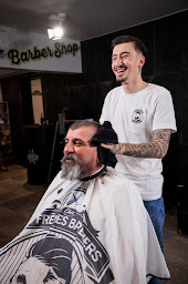 Photo n°7 de Chez Les Frères Barbiers (barberhome) à Le Pradet (Salon de coiffure)