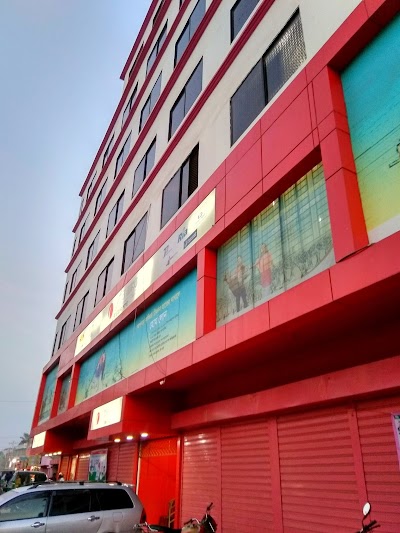 Photos of Raozan College Shopping Mall