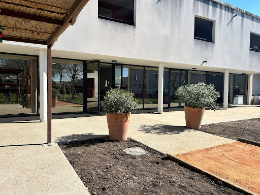 Photo de Les Iris (hébergement pour personnes agées) à Arles (13200)