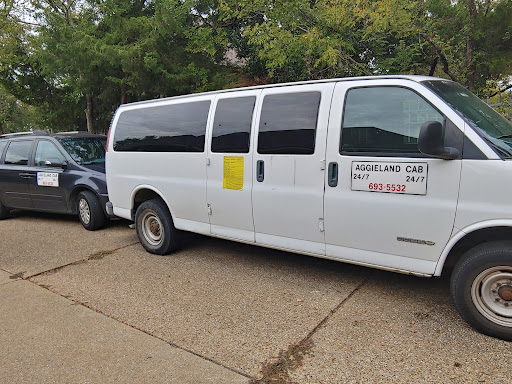AGGIELAND CAB - Visual