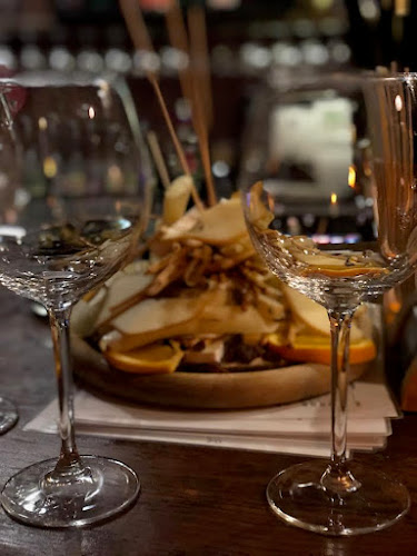 Winiarnia& Cafe " Cest la Vie "