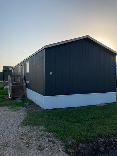 Lakefront Village Mobile Home & RV Community - Thumbnail