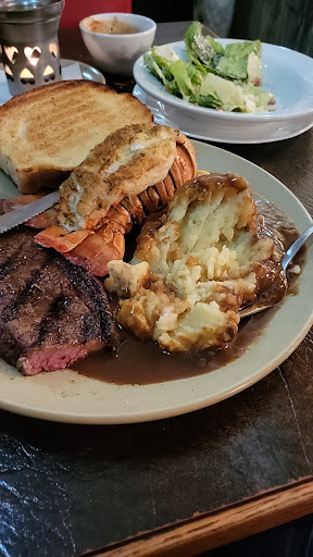 Three Knights Steakhouse & Pizza - Thumbnail