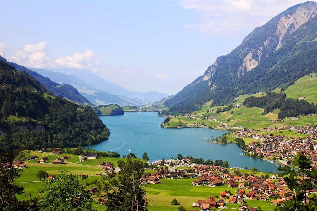 Suisse