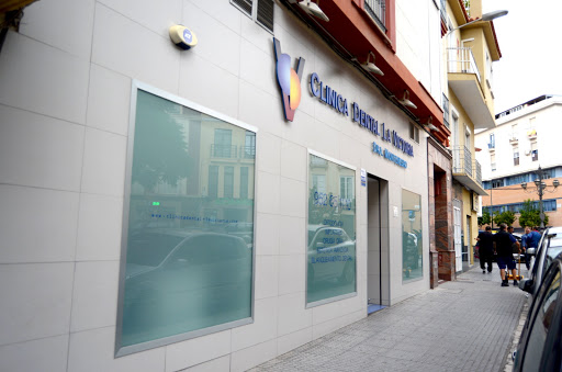 Clínica Dental la Victoria. Dra. María José Montenegro. - Thumbnail