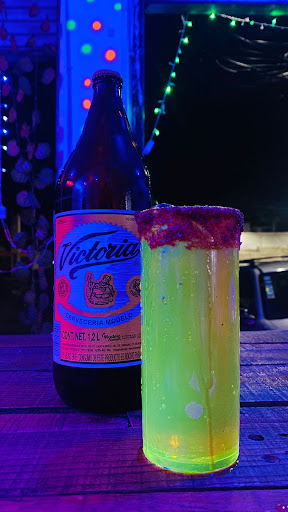 SCHOOL BAR - Visual
