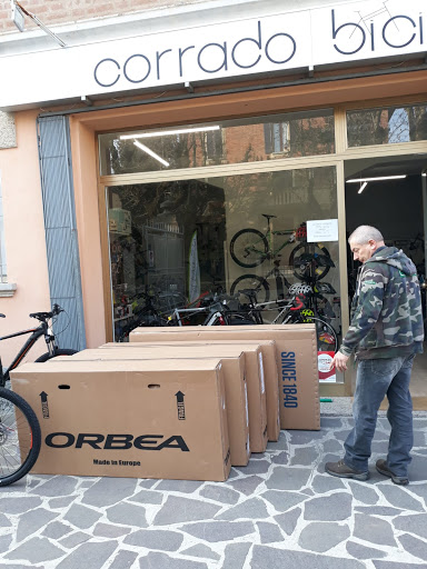 Corrado Bici - Visual