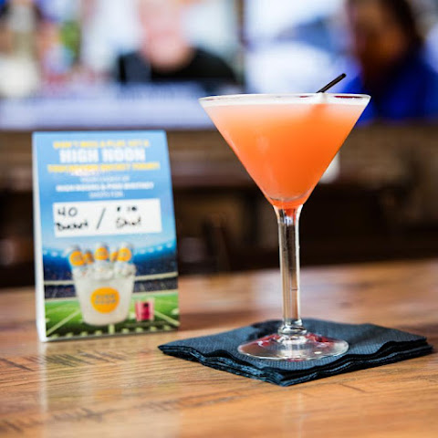 Continental Sports Lounge by null