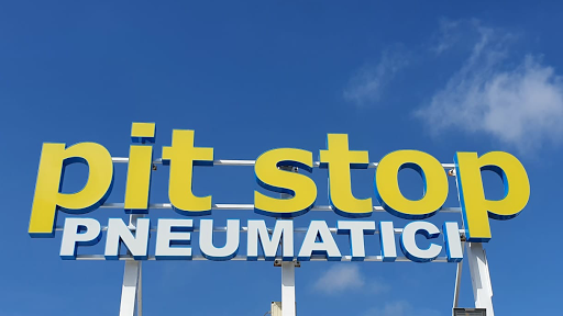 Pit Stop Pneumatici di Gianpietro Quesada - Thumbnail