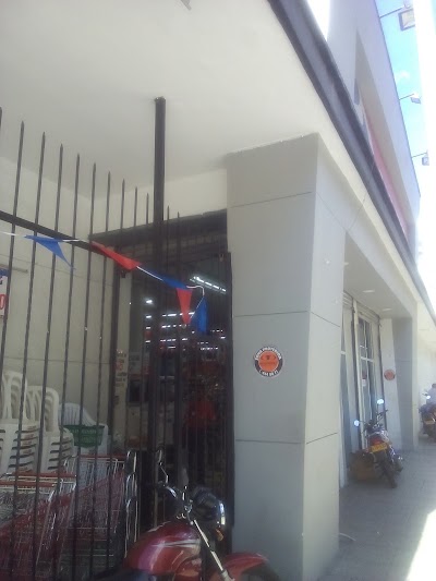 Photos of Olympic drogueria and supermarkets