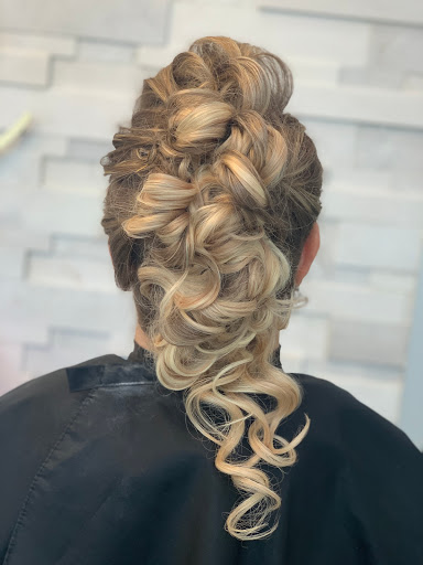 Ariana's Hair Creations - Thumbnail