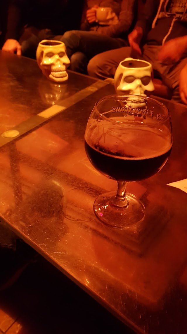 Le Cercueil