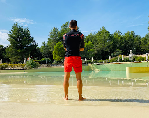 Photo de Luberon natation - Maitre Nageur à Domicile à Robion (84440)