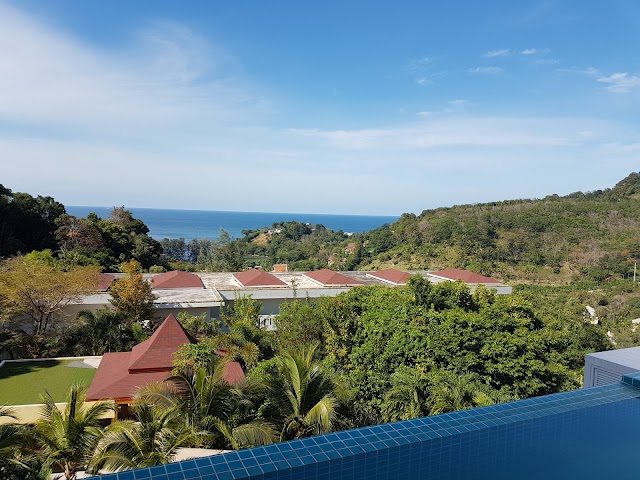 Grand Bleu Hotel