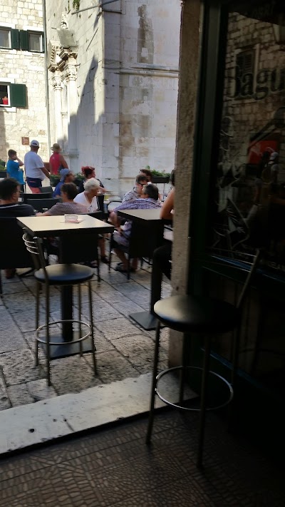 Photos of Cafe Bagulin
