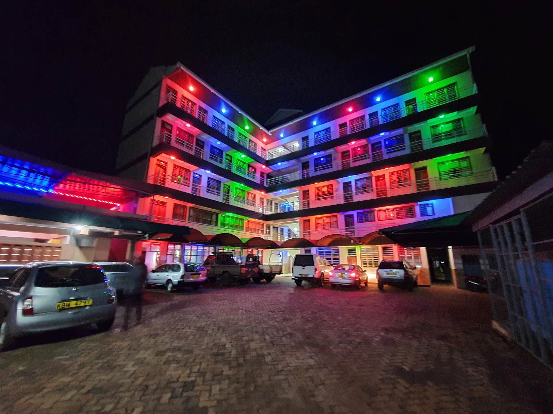 Esstana Hotel