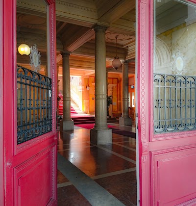 Photos of City Hall Eger