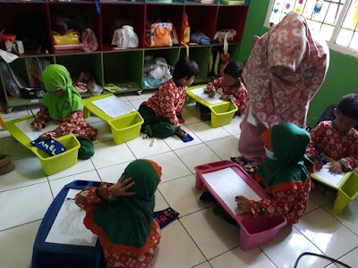 Photos of TK Khalifah Sangatta