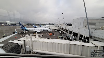 Alaska Lounge - Concourse D