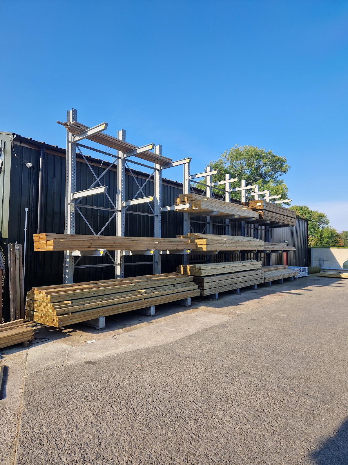 Huws Gray Poulton