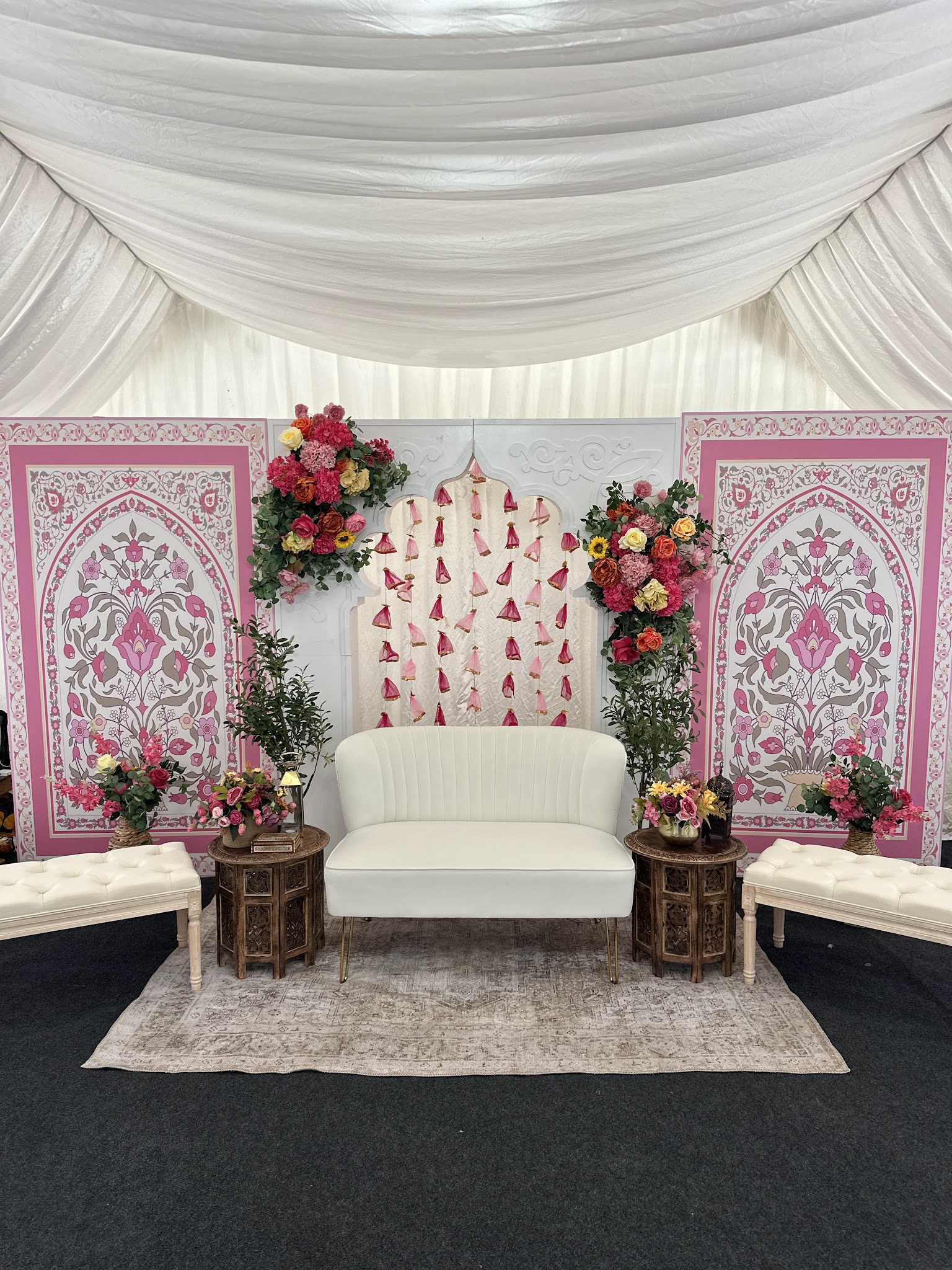 An Event Co - Decorators - photo 1